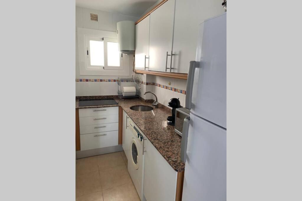 Apartamento Sajalin Салоу Екстер'єр фото